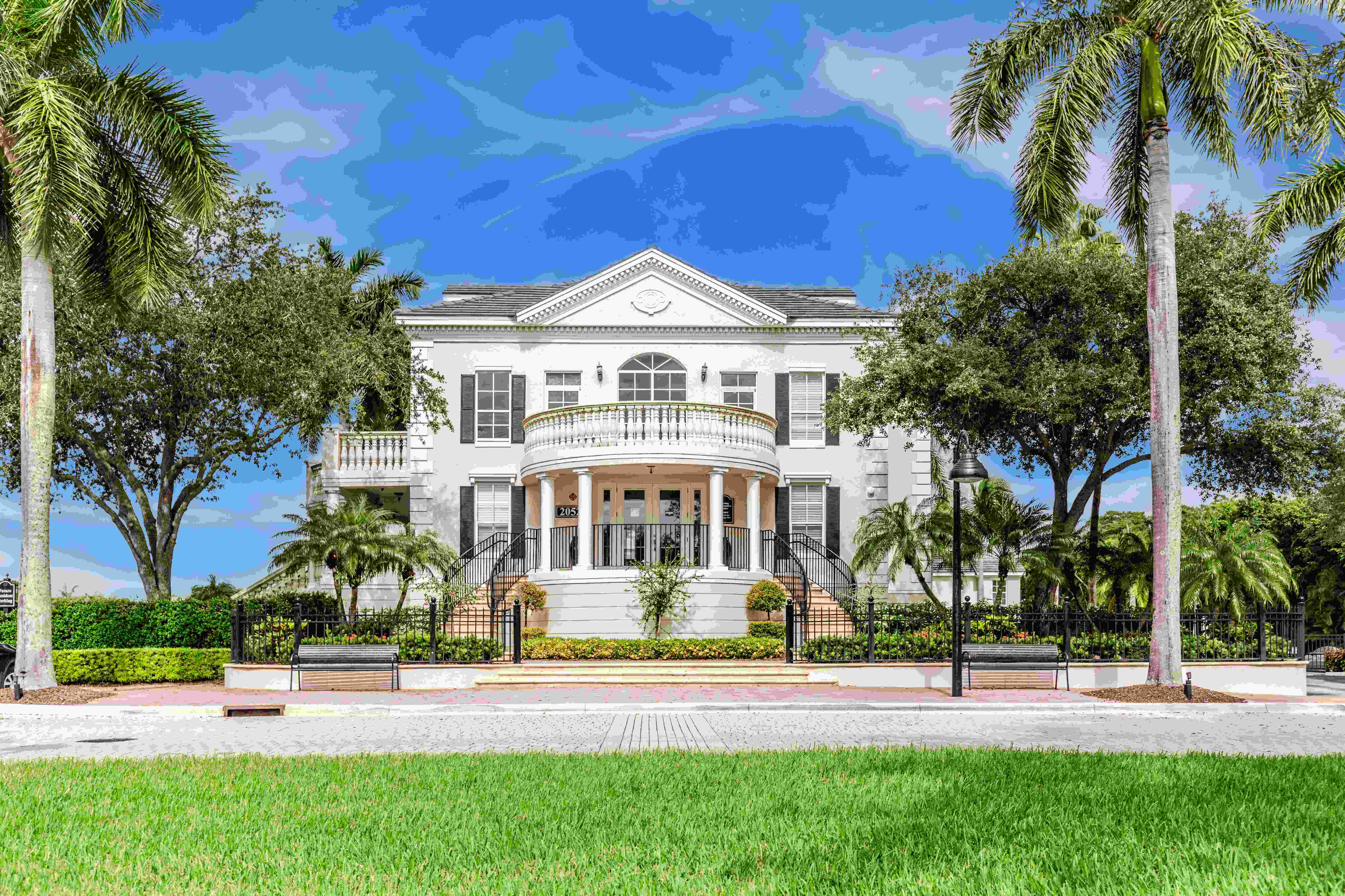 The Charleston Apartment Boca Raton