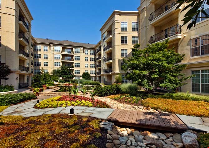 Apartments at MAA Lenox - Atlanta | ApartmentSearch.com