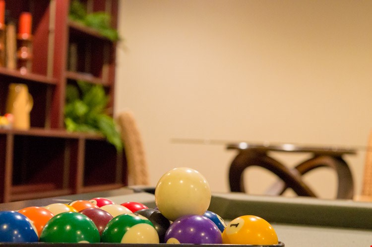 Vista Condominiums Image 7