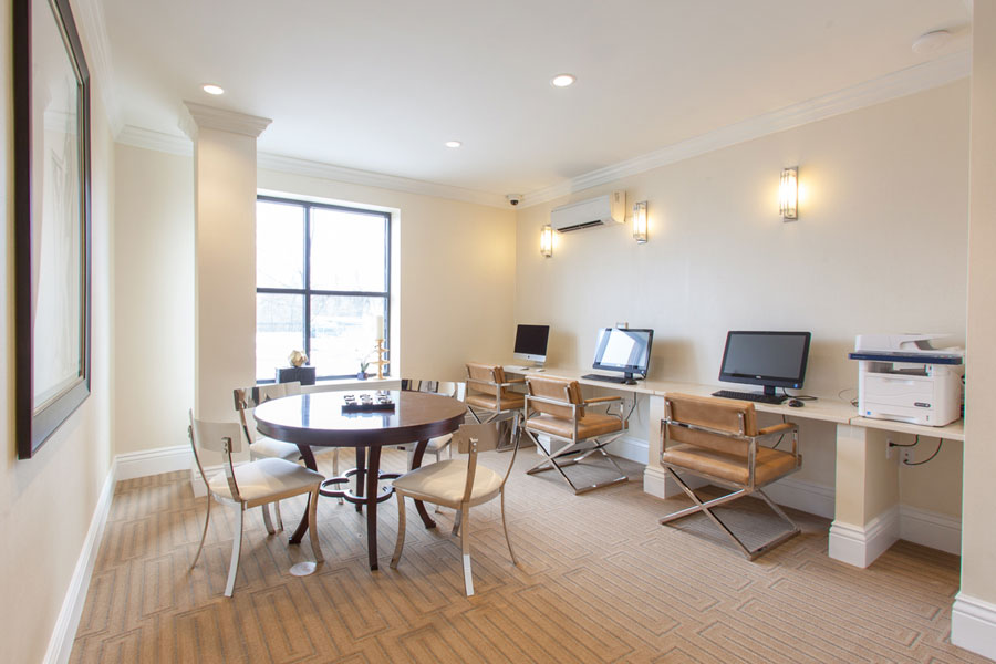 The Royal Worthington Image 5