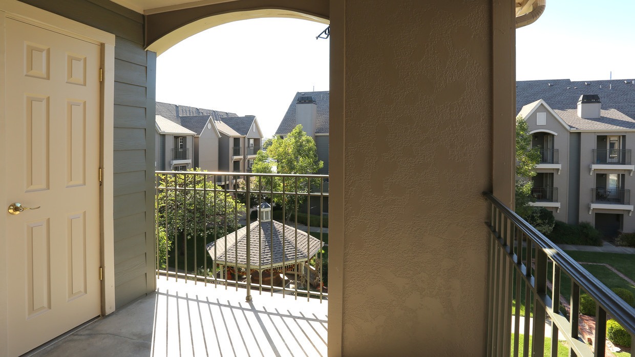 The Chesterfield Image 37