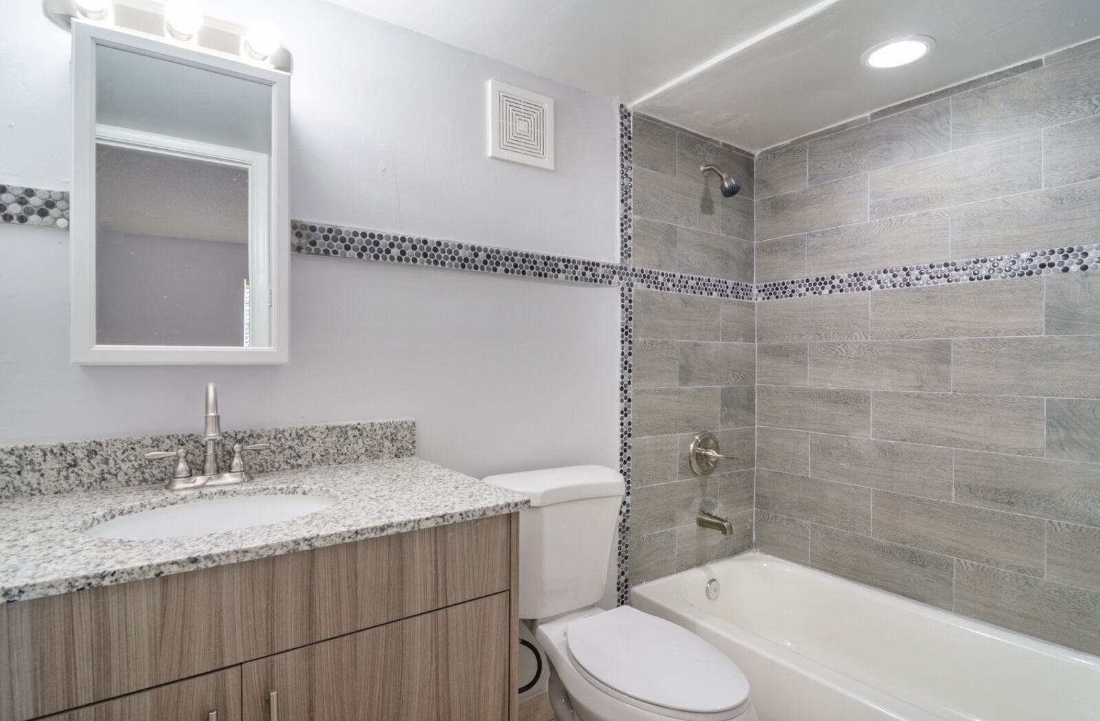 Viewmax Apartments Image 3