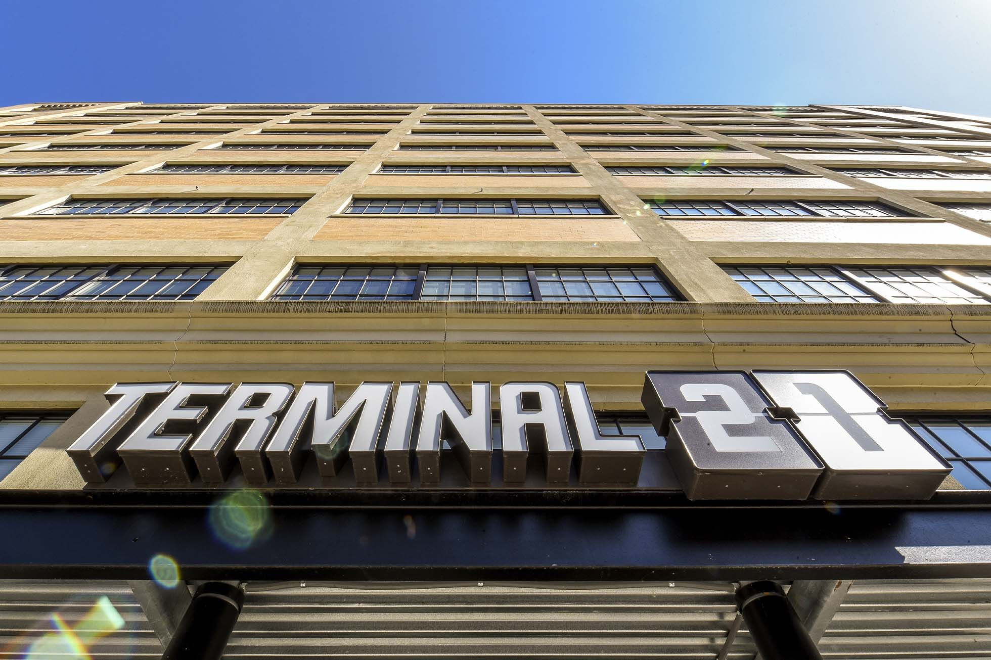 Terminal 21 Image 39