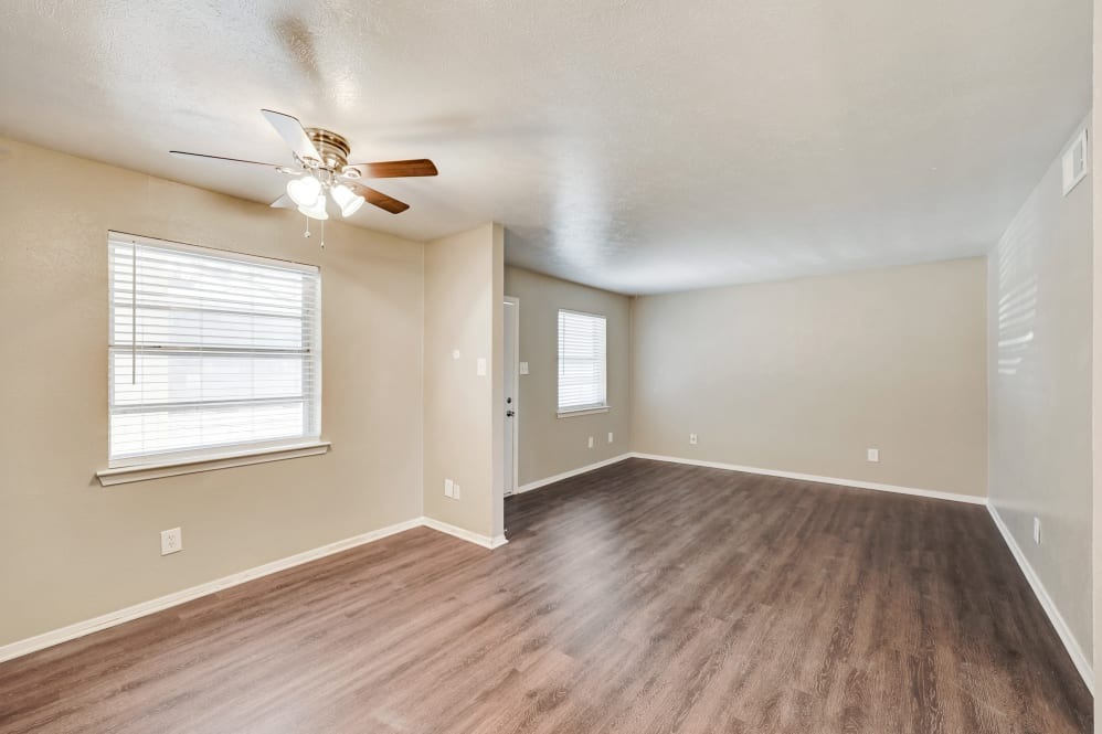 Hampton Village Image 4