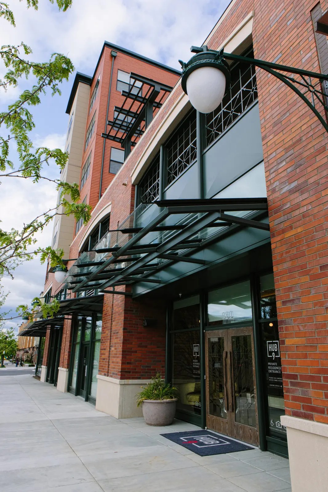 Hub 9 Image 1