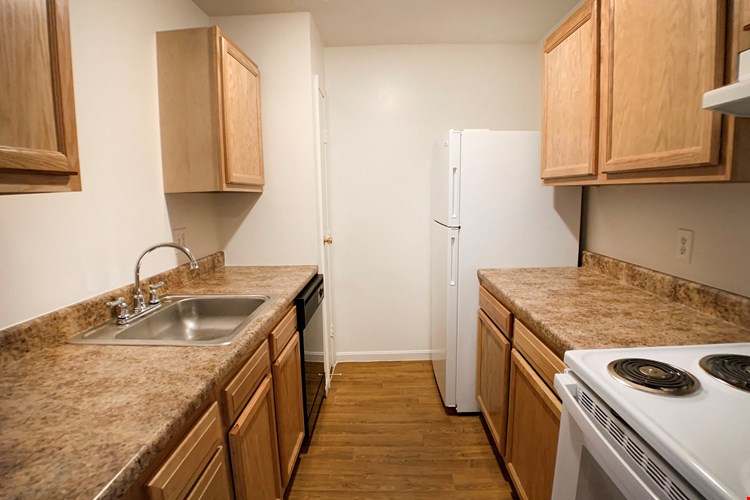 Crown Crossing Apartments Image 15