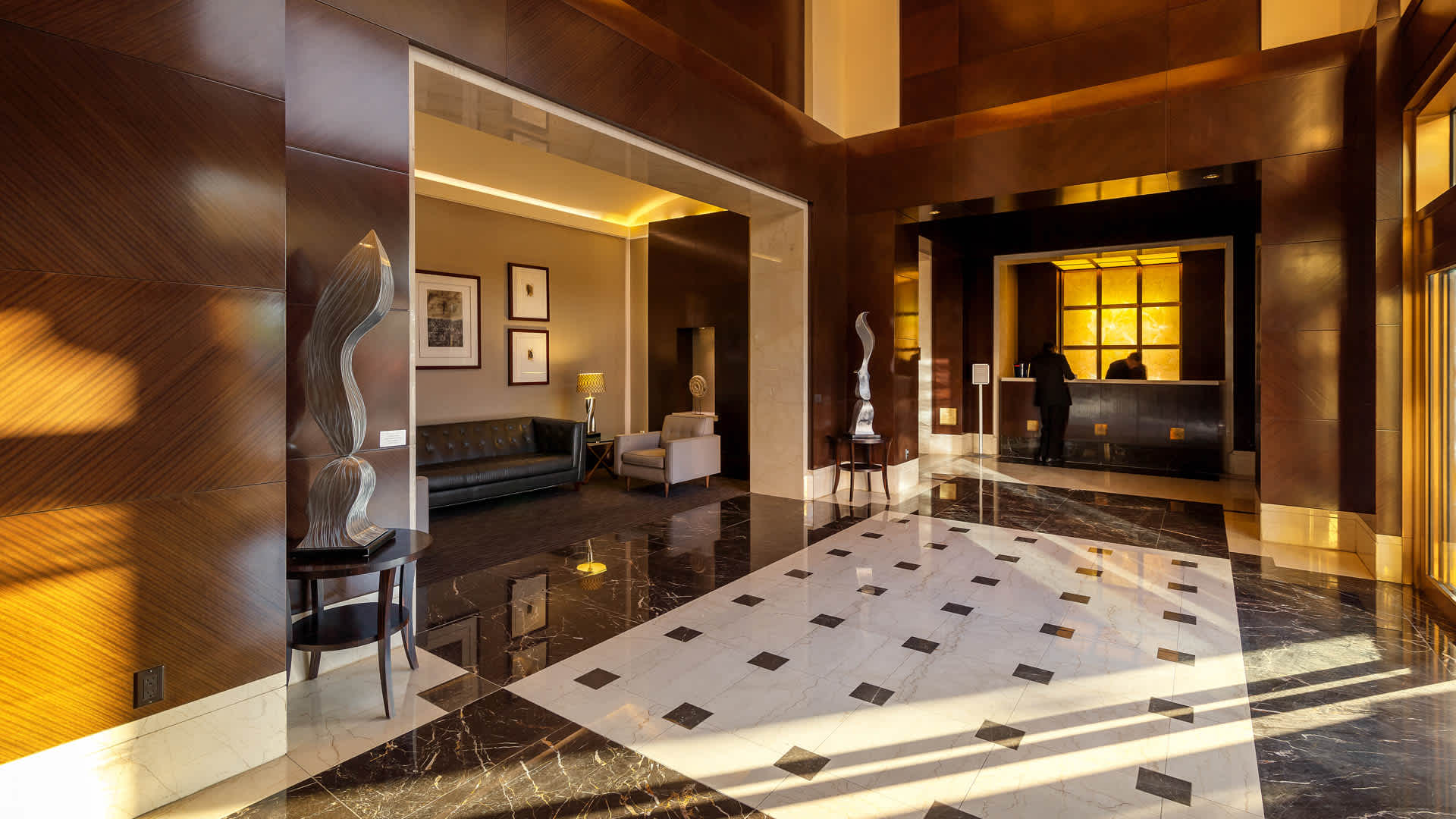 140 Riverside Boulevard Image 4