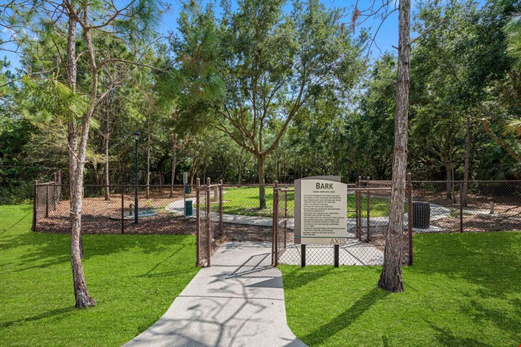 Axis Wellington Green Image 35