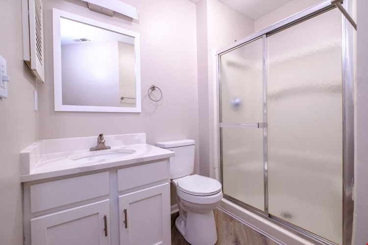 The Residence at Christopher Wren Apartments Image 11