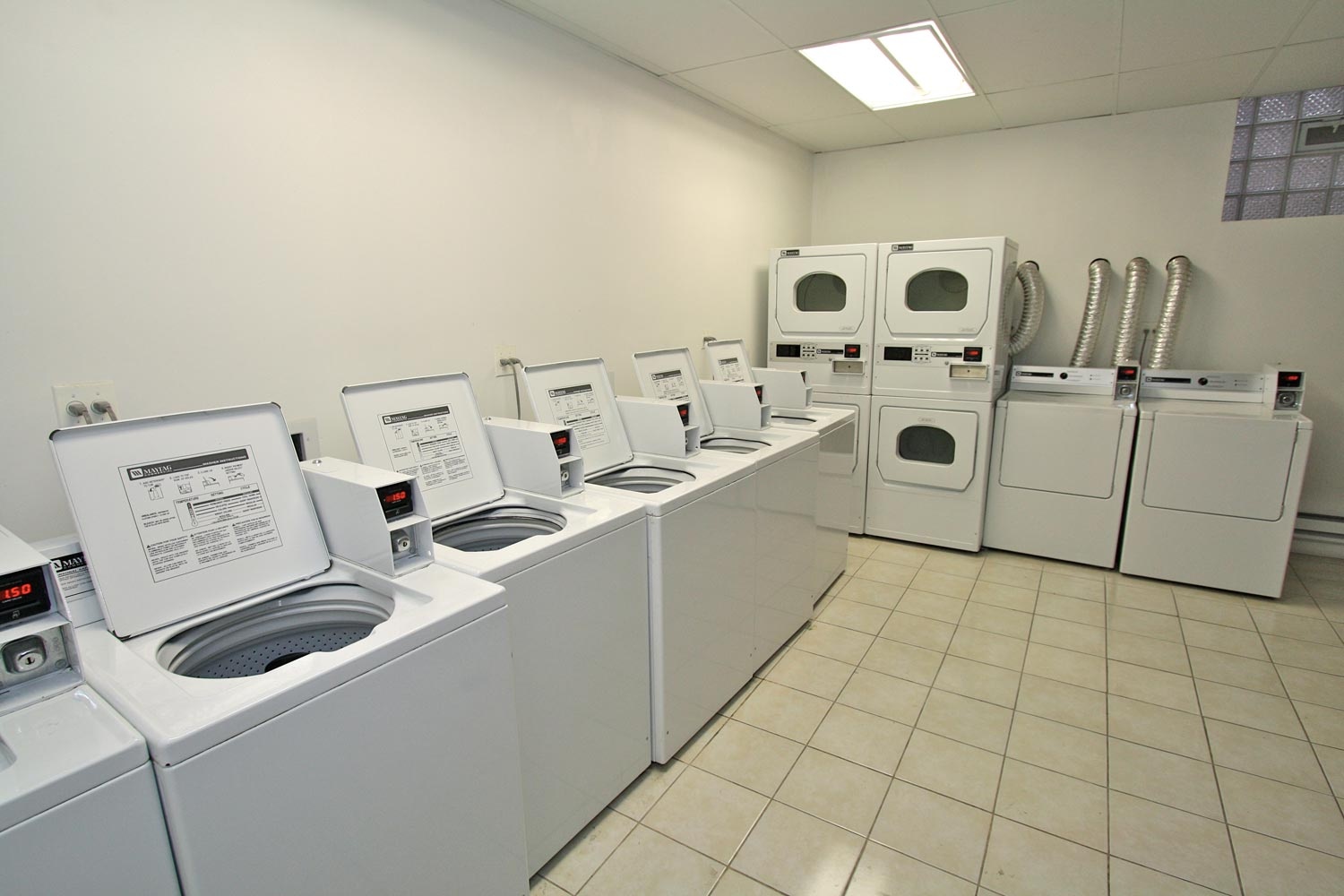 Drexel Grand Image 13