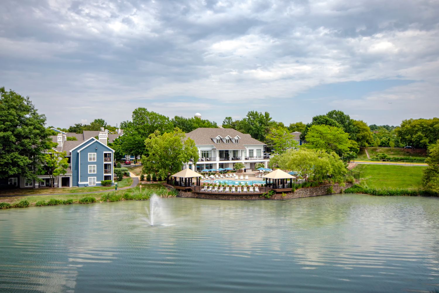 Lakeside Apartments Image 18