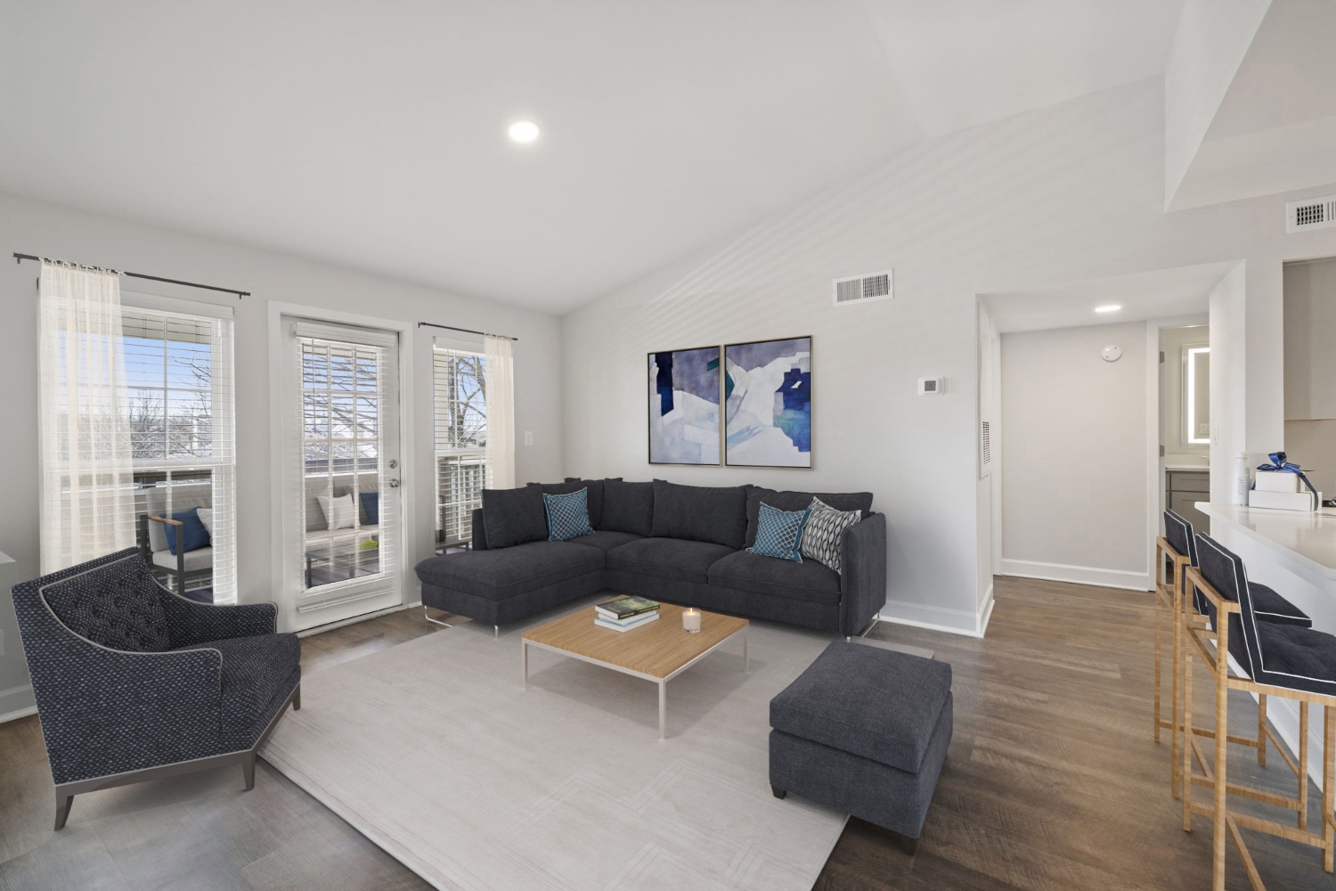 Lakeside Apartments Image 37