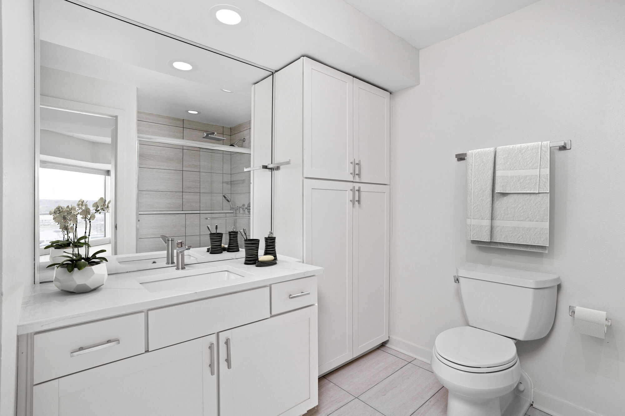 VITRA Apartments Image 23