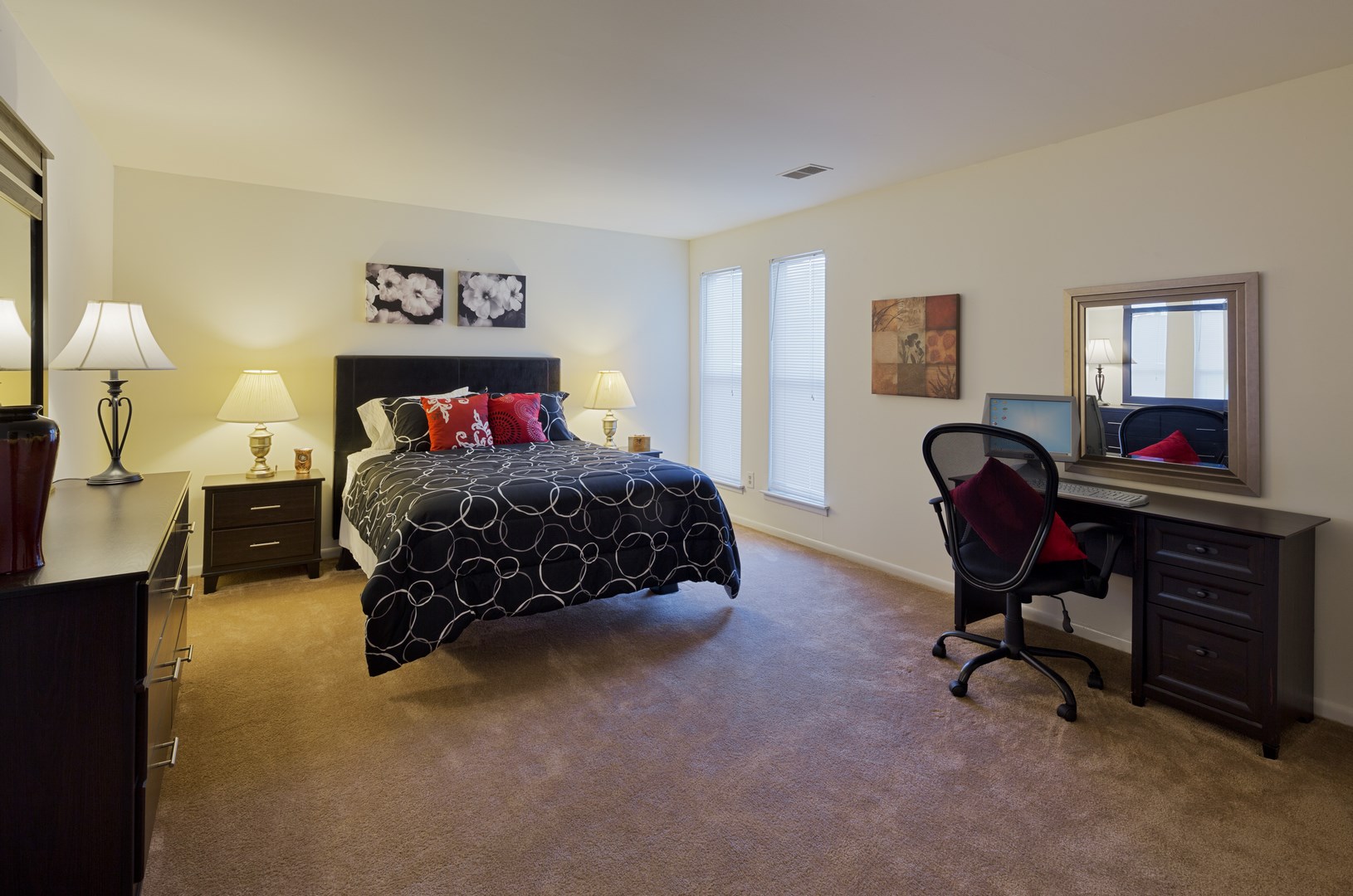 1 bedroom aprtment - bedroom