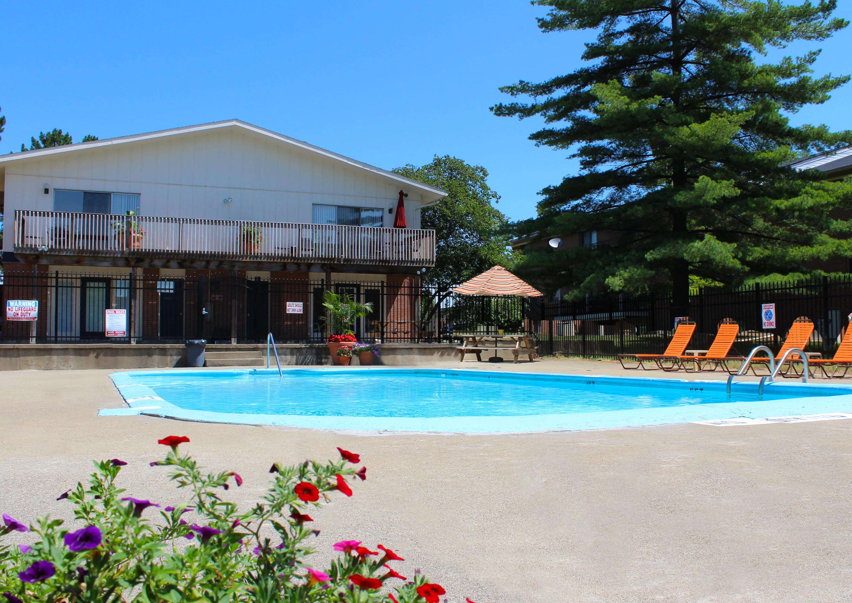 Crown Ridge Apartments Image 6