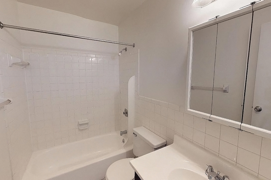 OLD Hunter Ridge Apartments Image 22