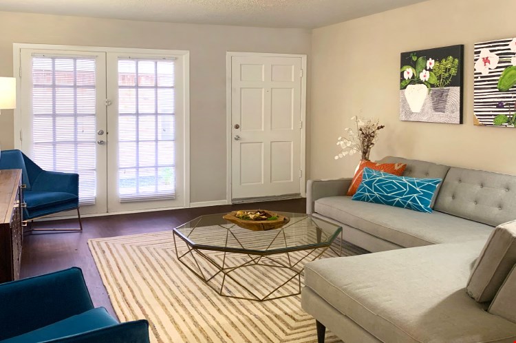 Waters of Winrock Apartments Image 14