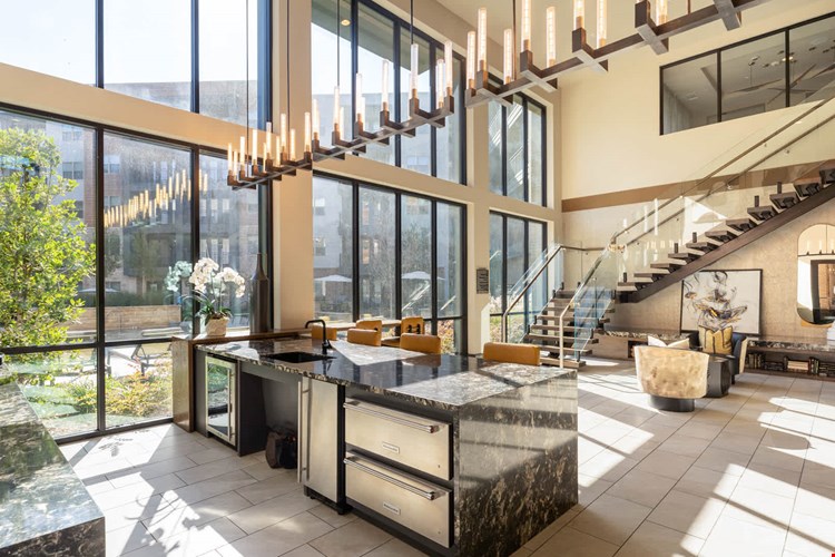 Olivian at the Realm Image 62