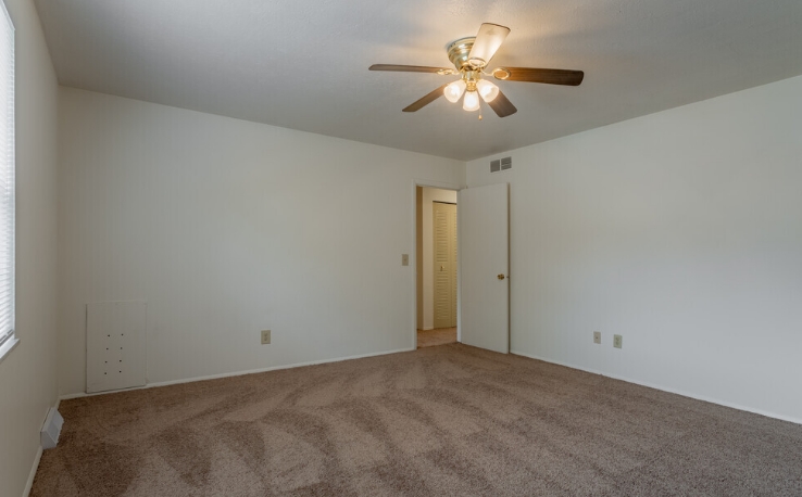 Cambridge Court Townhomes Image 11