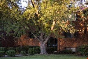 Lakewood Park Apartments Image 1