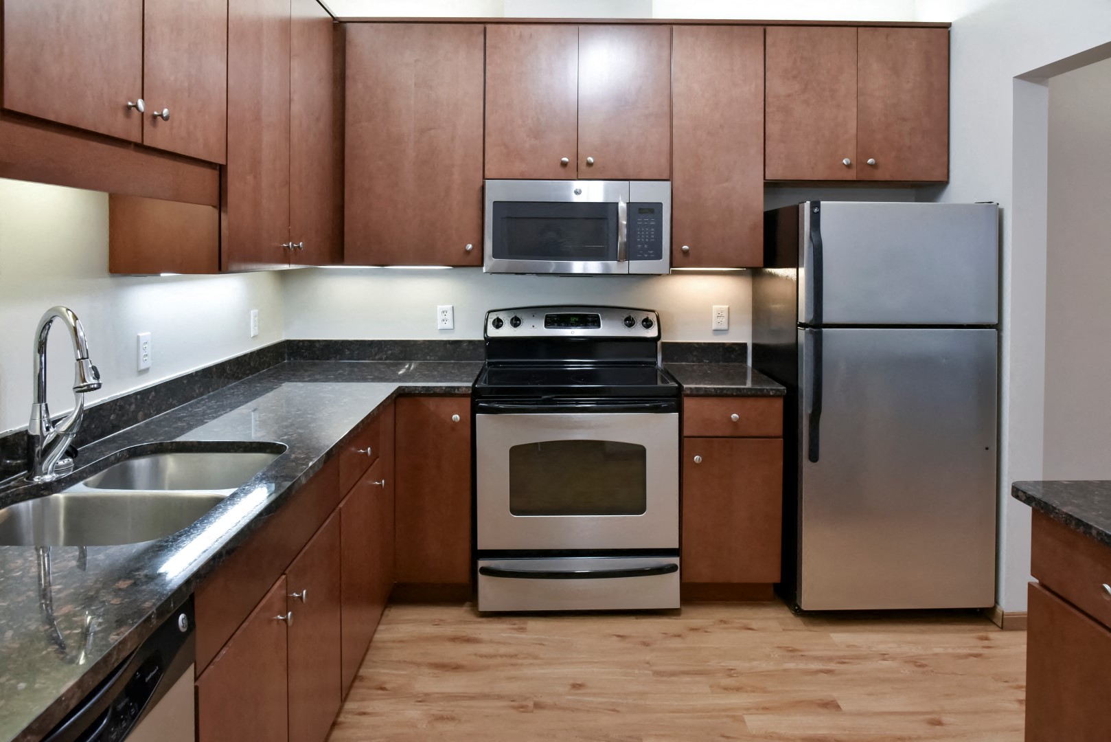 Cedar Pointe Townhomes Image 17