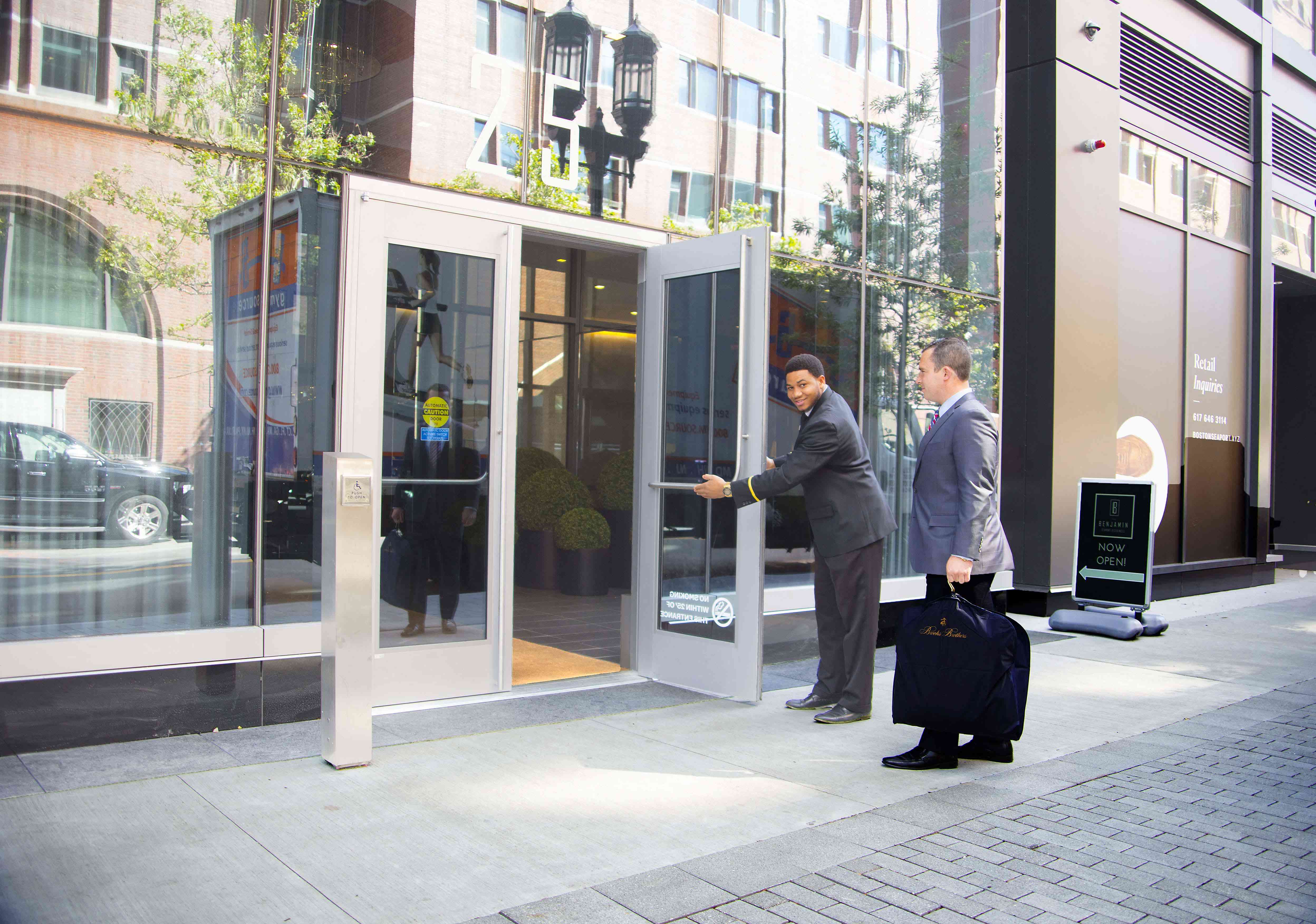 Concierge and Door Service