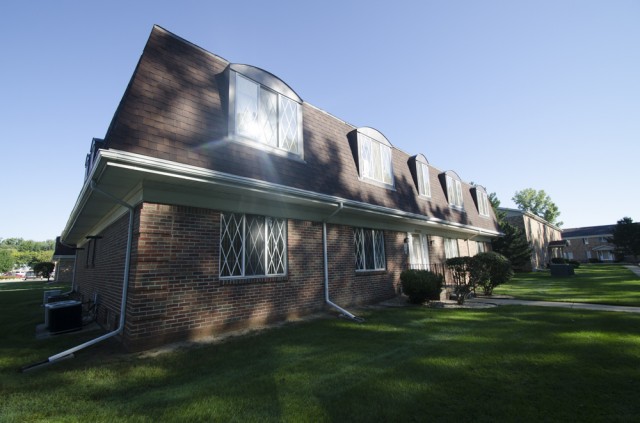 Chesterfield Manor Image 10