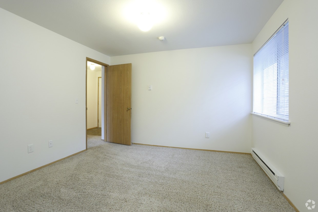 North Creek Heights Apartments Image 9