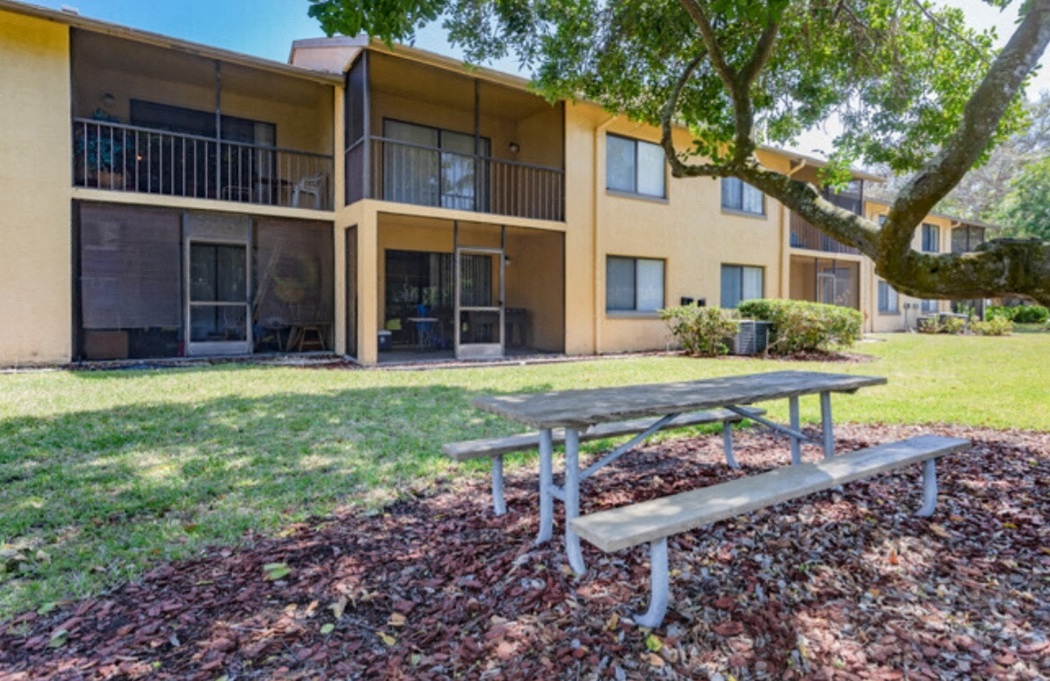 Bay Club Apartment Homes Image 20