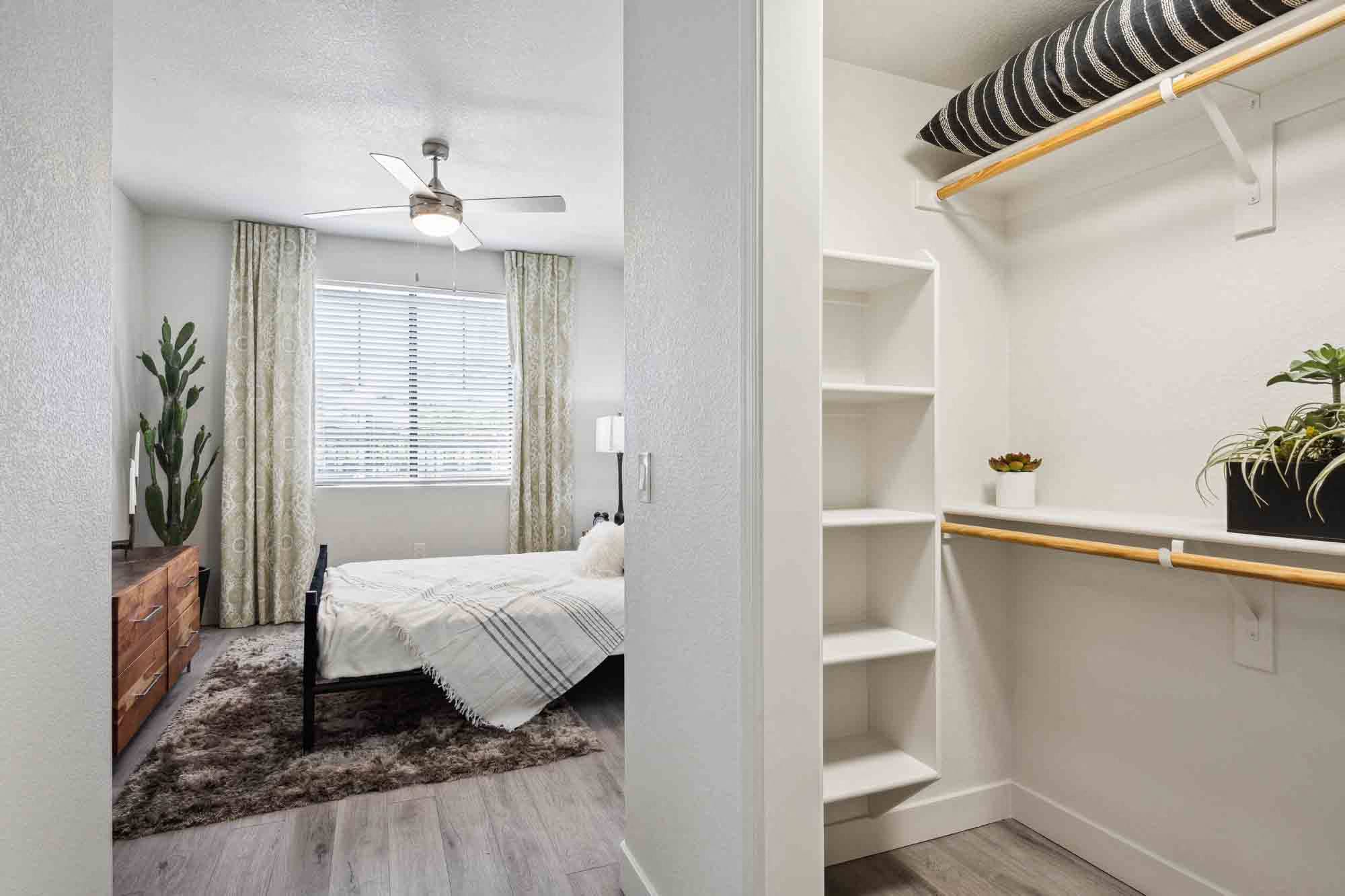 Zone Luxe, Glendale, AZ, Large Closets