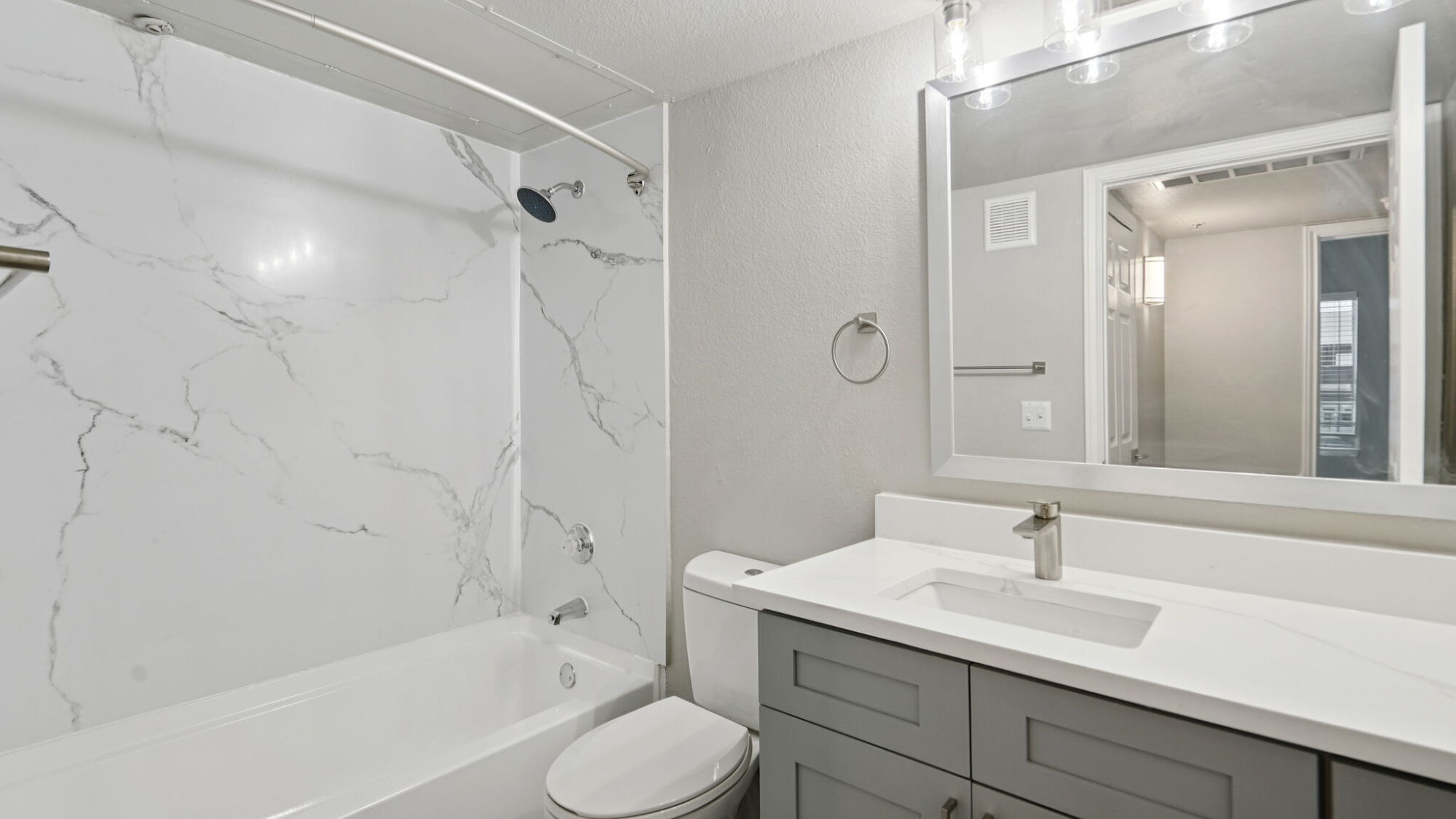 Larkin Apartment Homes Image 113