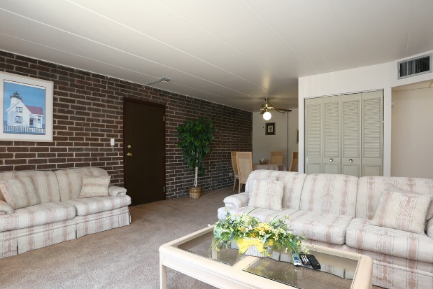 Lorlyn of Batavia Image 3