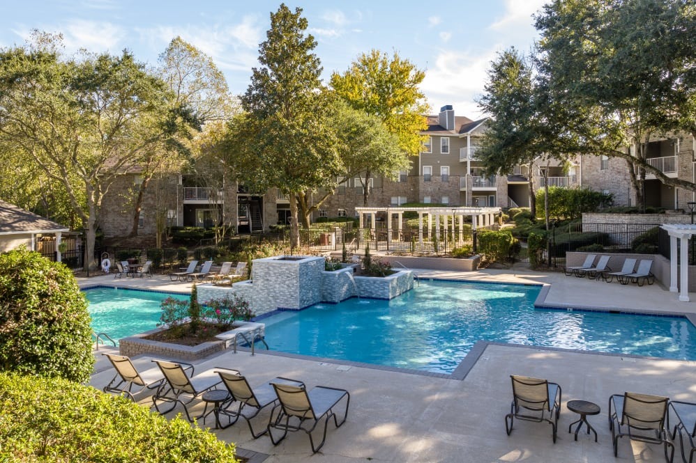 Regency Gates Image 1