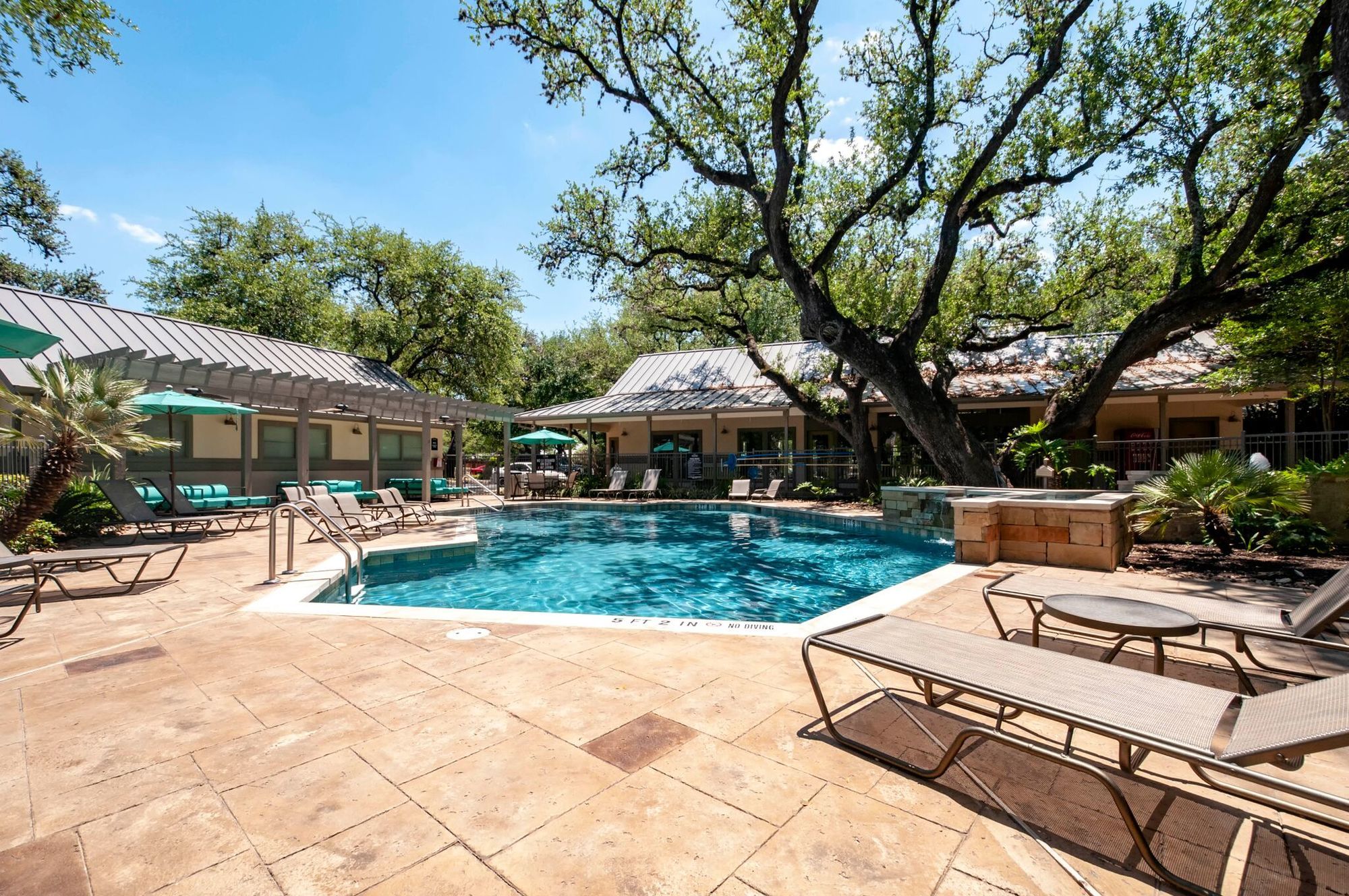 The Niche Apartments Image 8