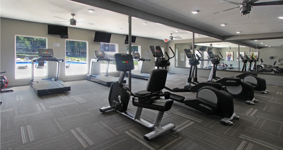 LionsGate Apartments Image 14