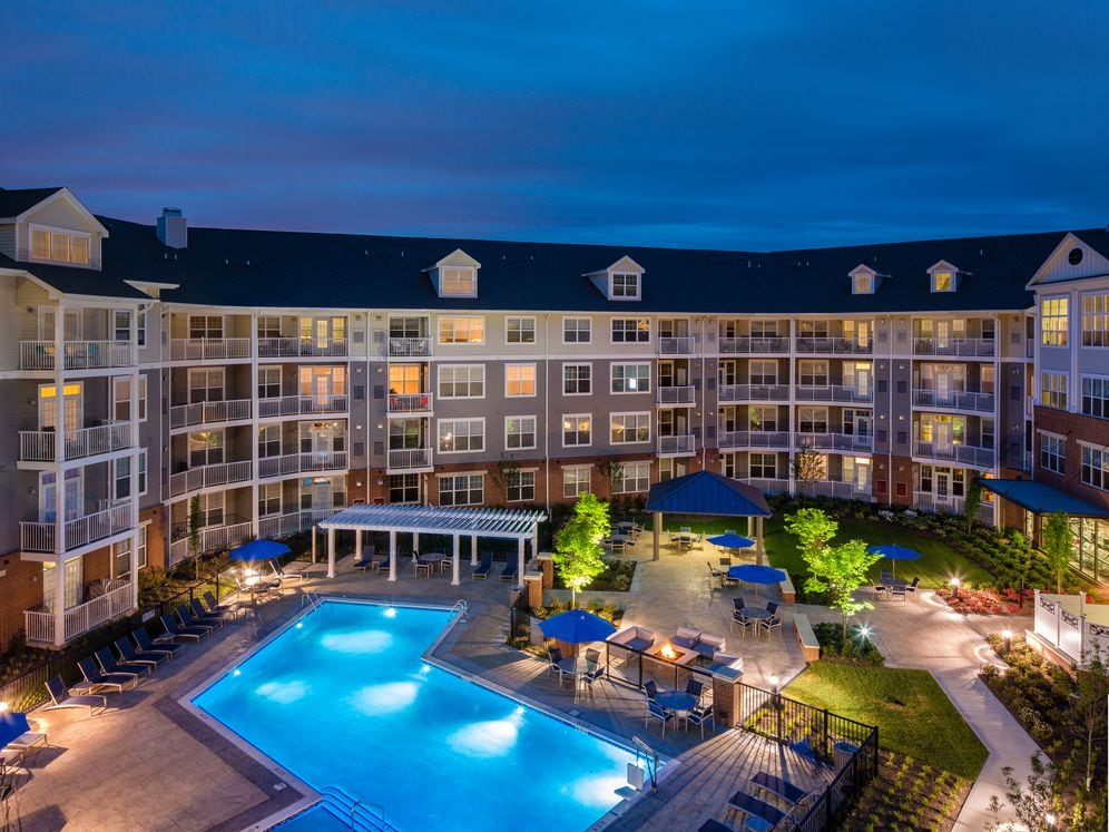 Swimming Pool with Sundeck