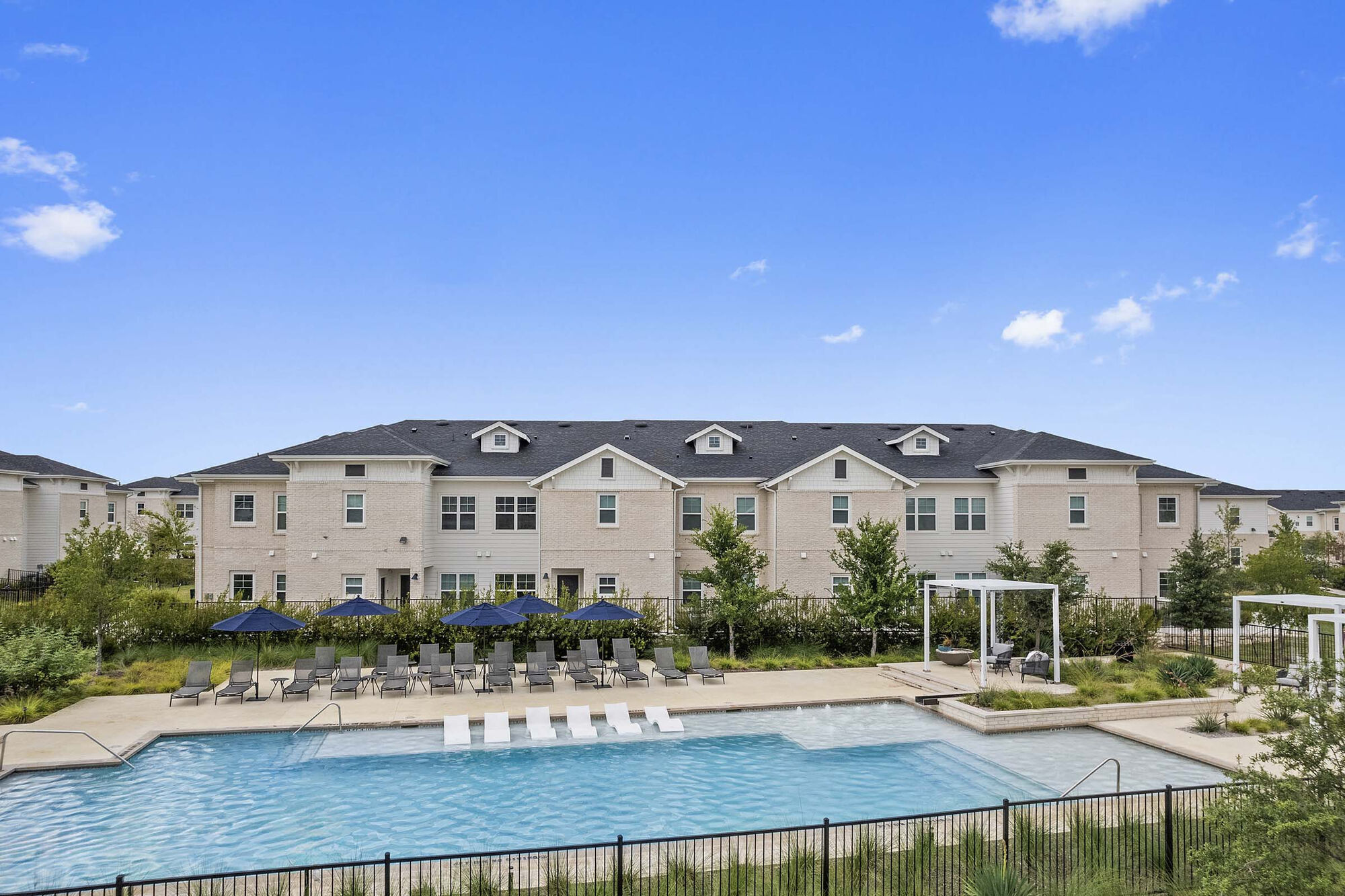 Camden Leander Image 24