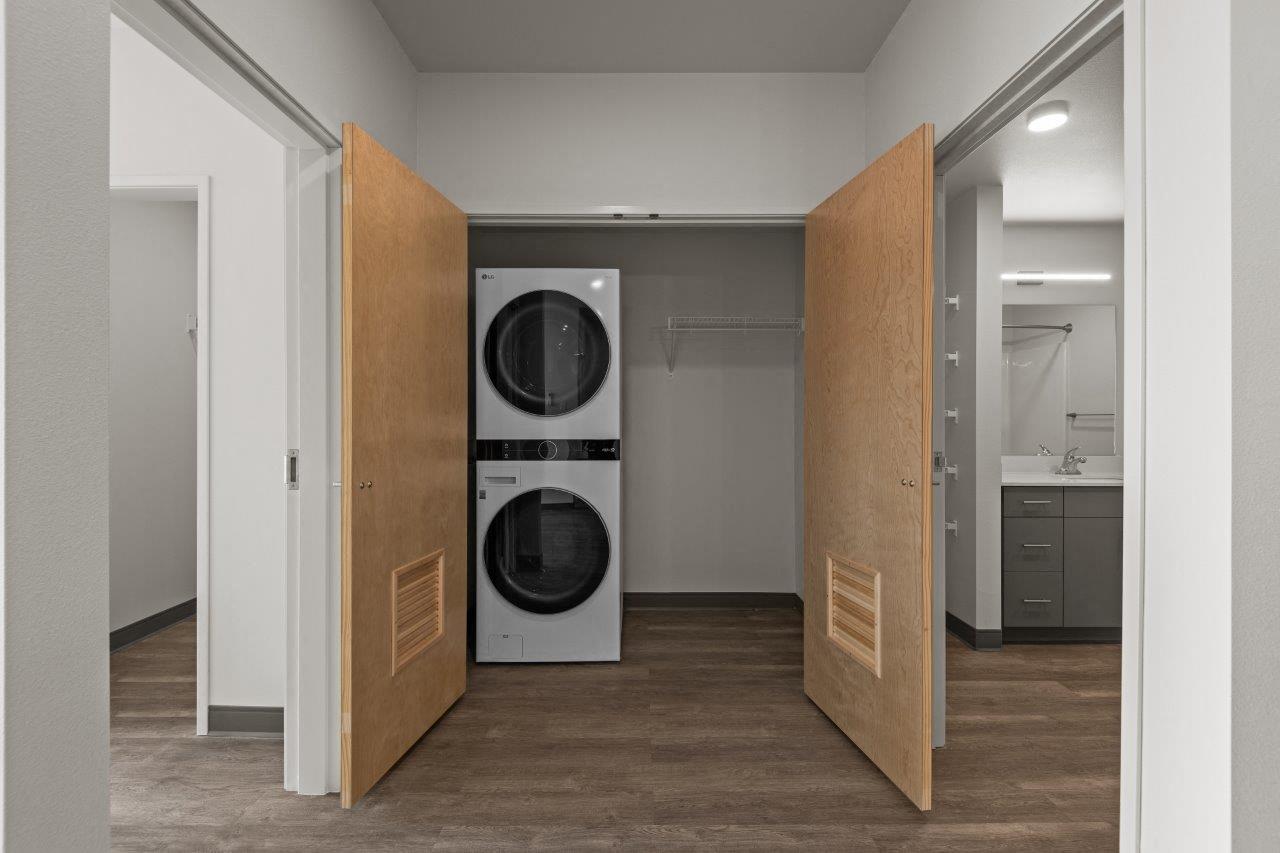Ironside Apartments Image 13