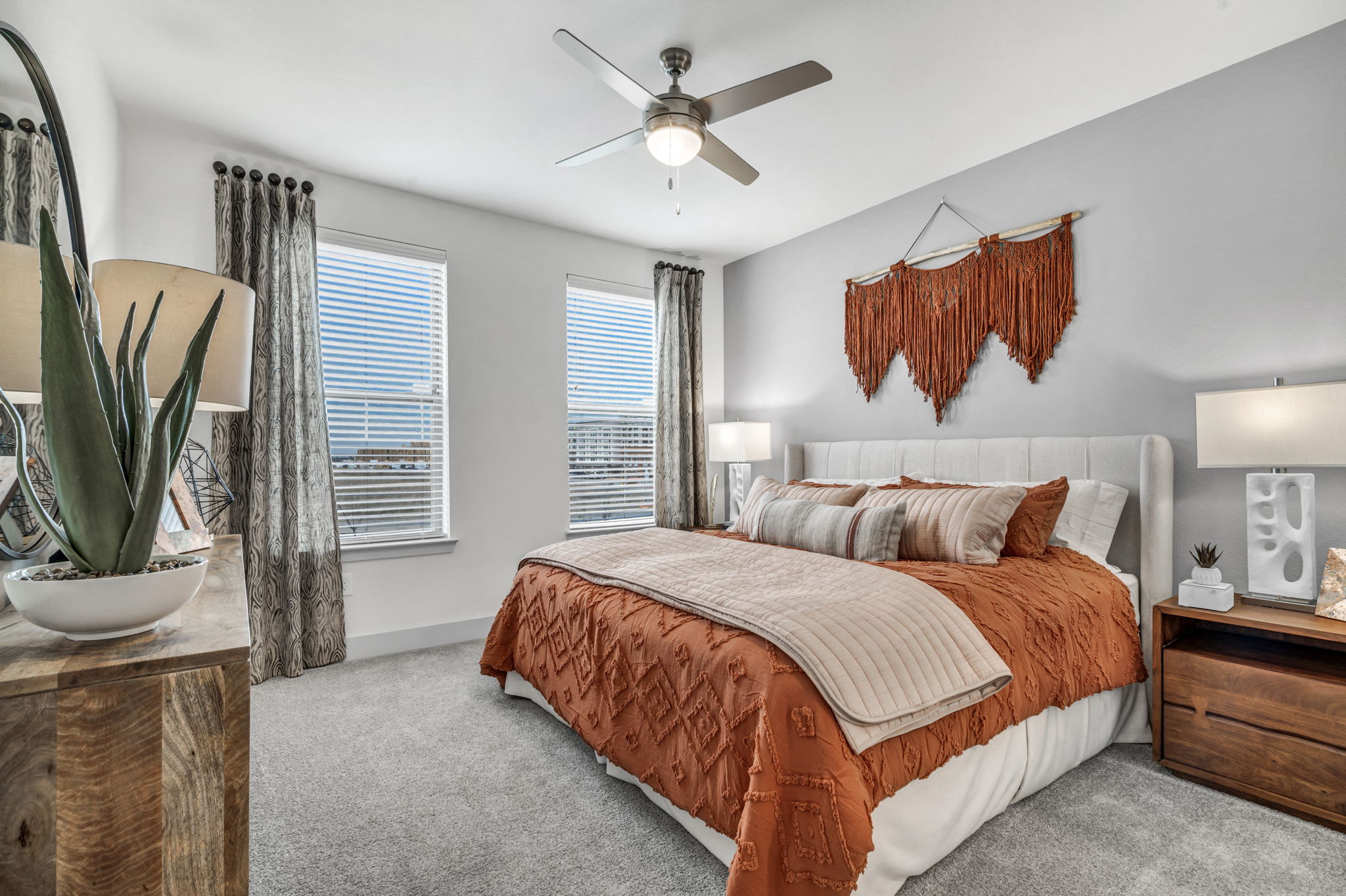 Axis Grand Crossing Image 55