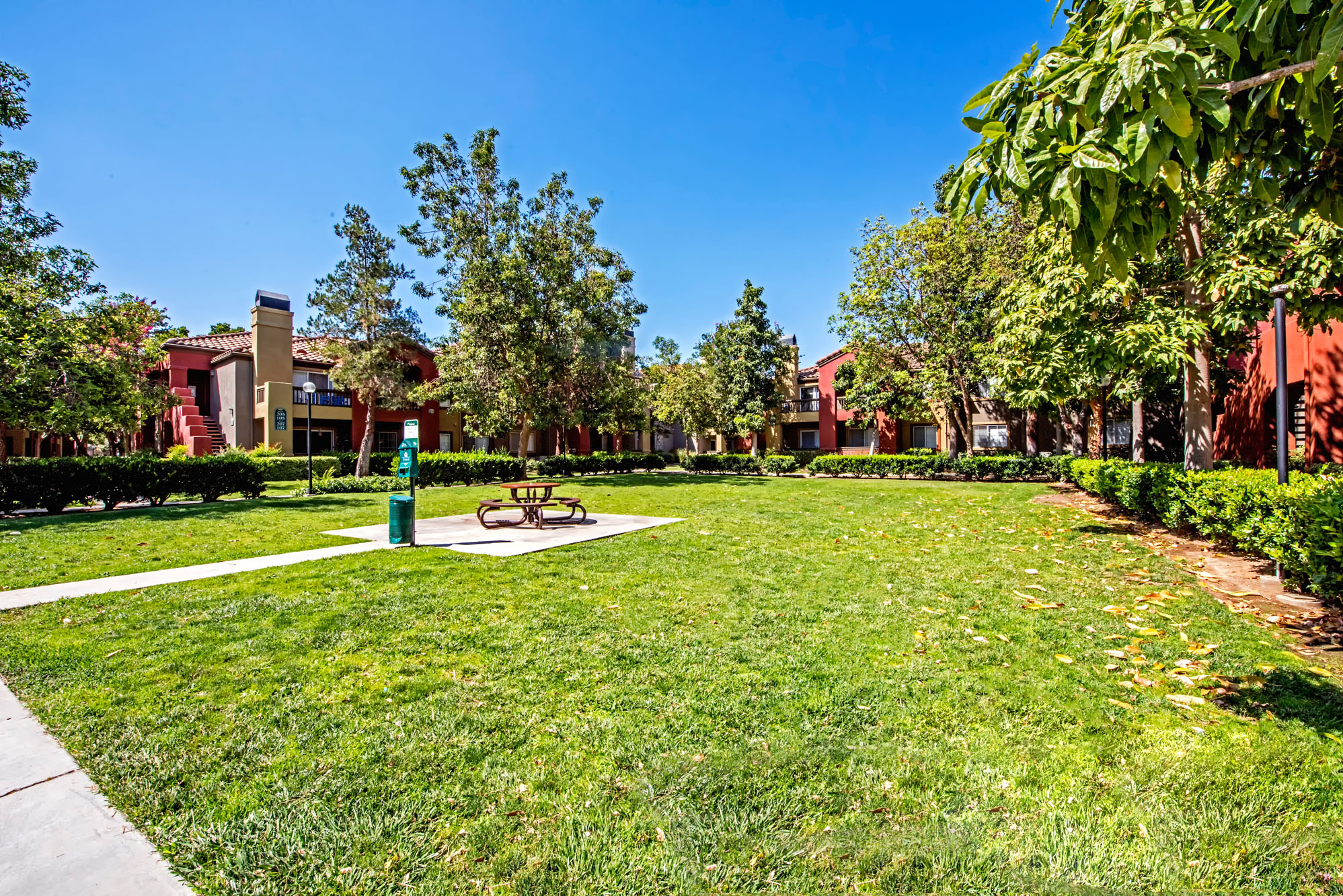 Deerwood Apartments Image 9
