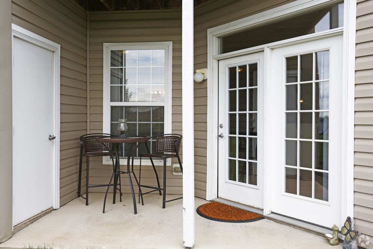 Watersedge Apartments Image 12