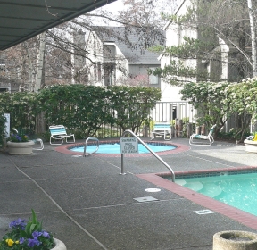 Woodlake Apartments Image 2