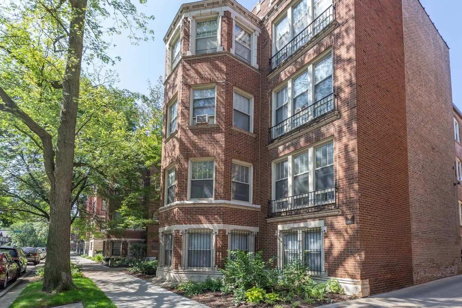 5034-5046 S Woodlawn Avenue Image 1