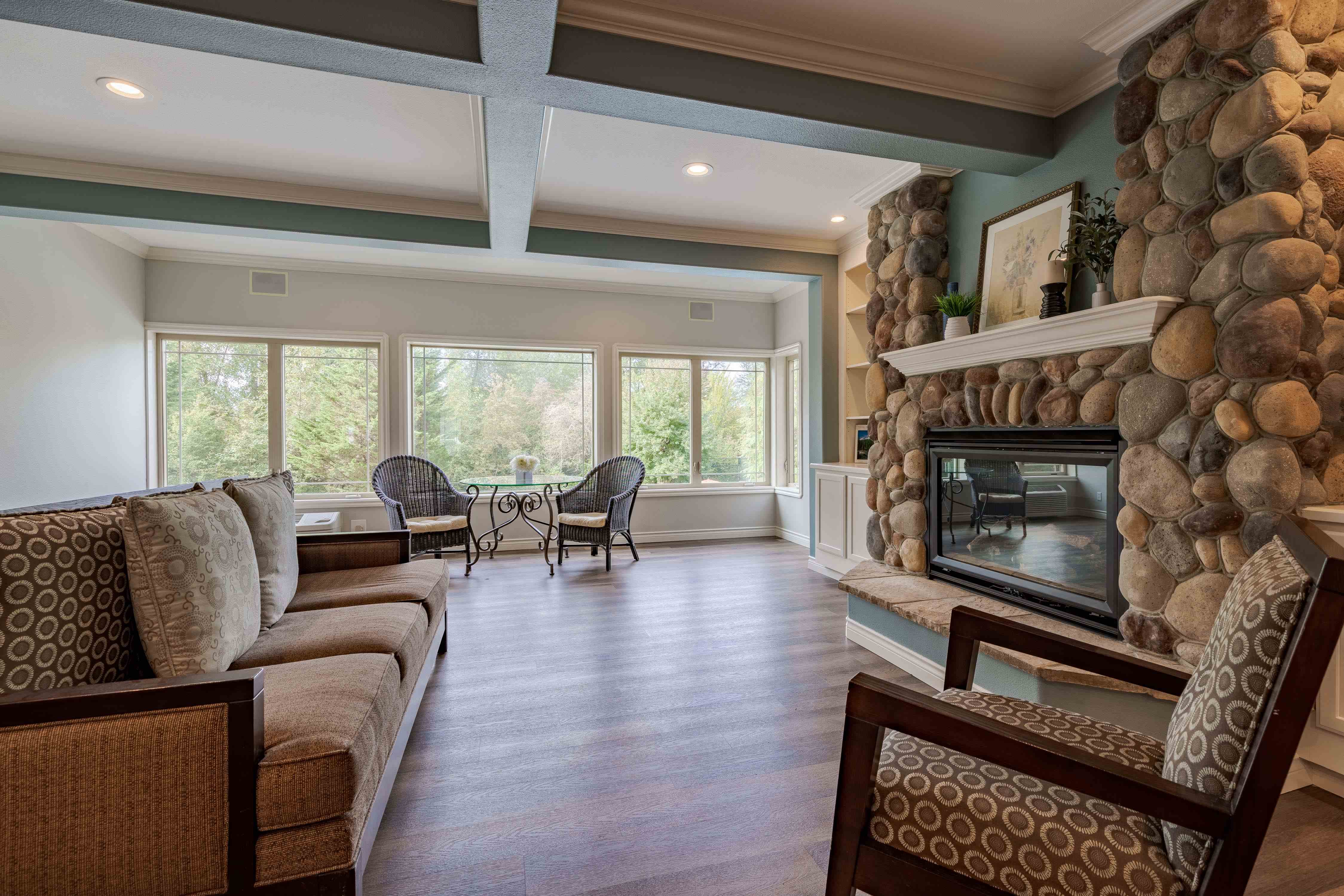 Aravia Apartments Image 4