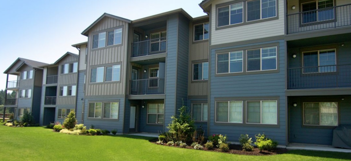 Four Lakes Apartments Image 1