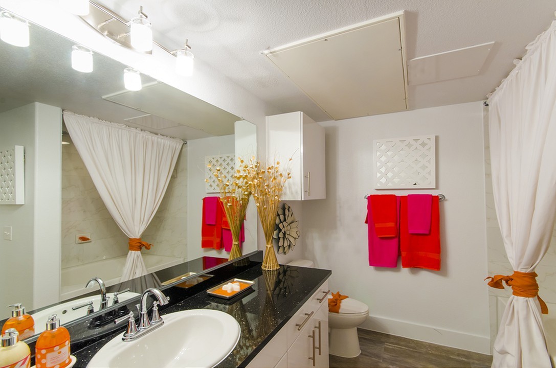 The Towers Woodland Image 52