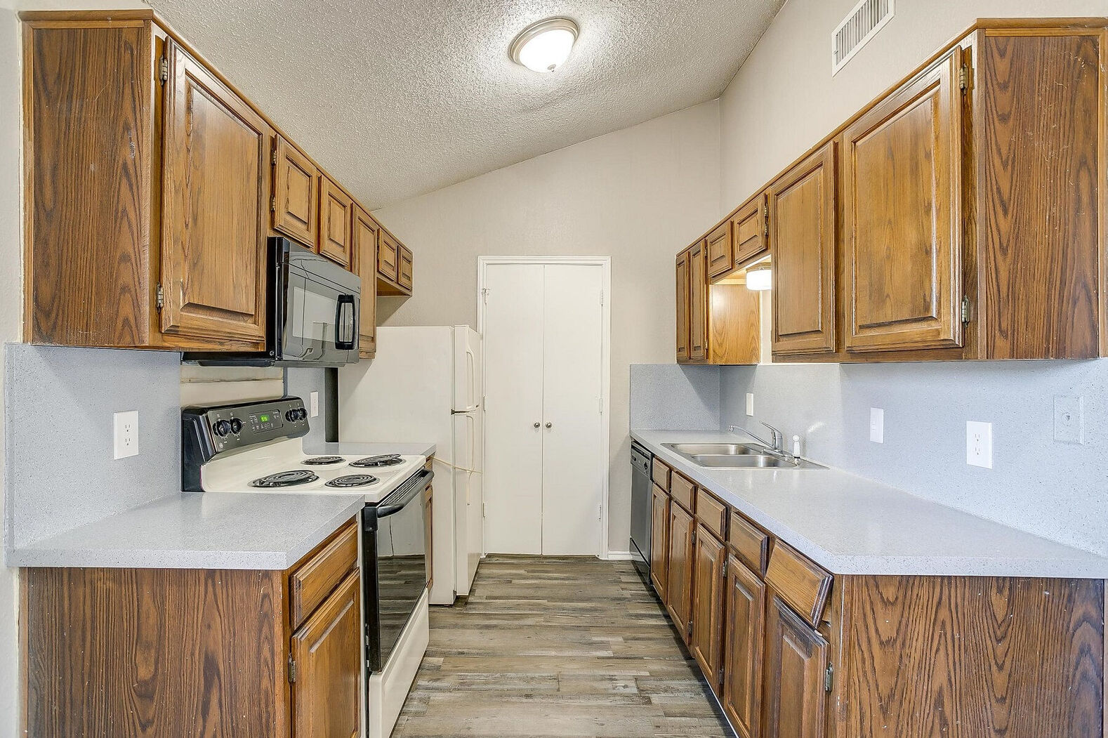 Laurel Grove by Trion Living Image 7