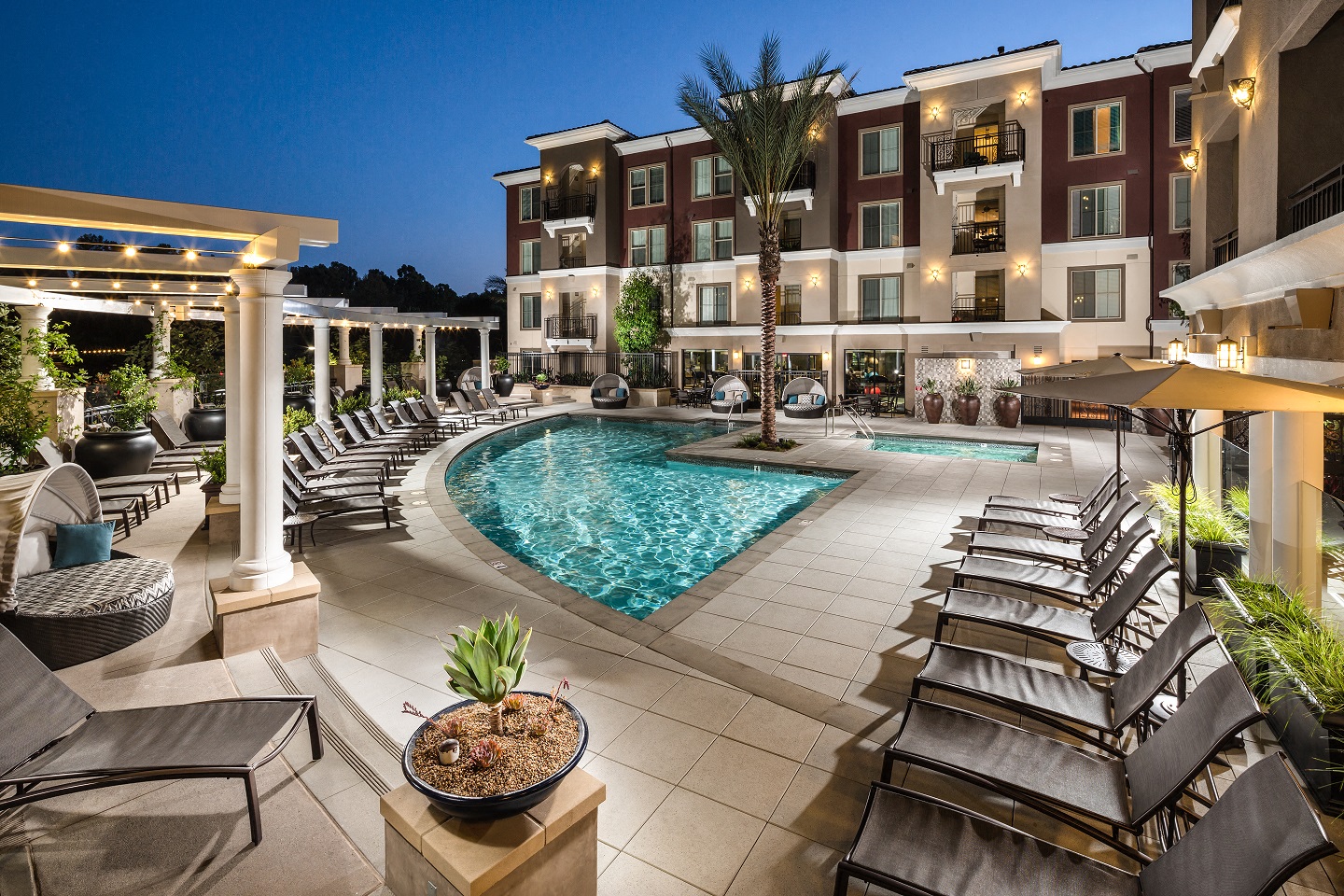 1 Ave_5_Adagio_Pool_Twilght_Mission Viejo CA