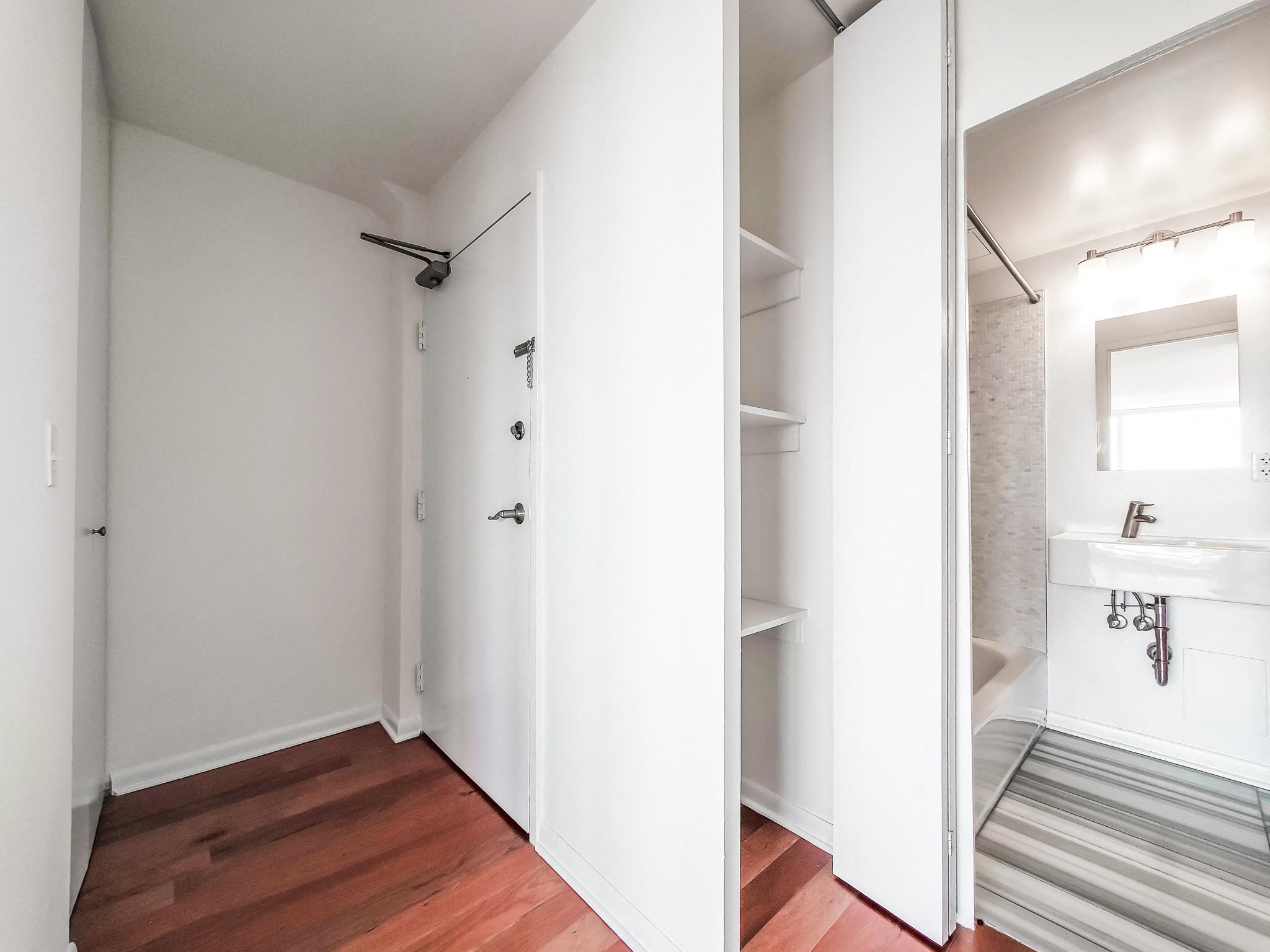 Presidential Apartments Image 18