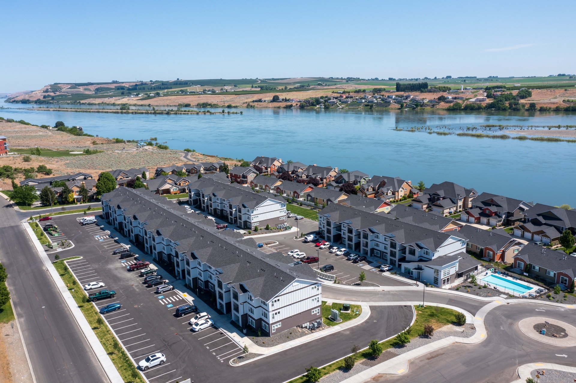 Tides at Willow Pointe Image 1
